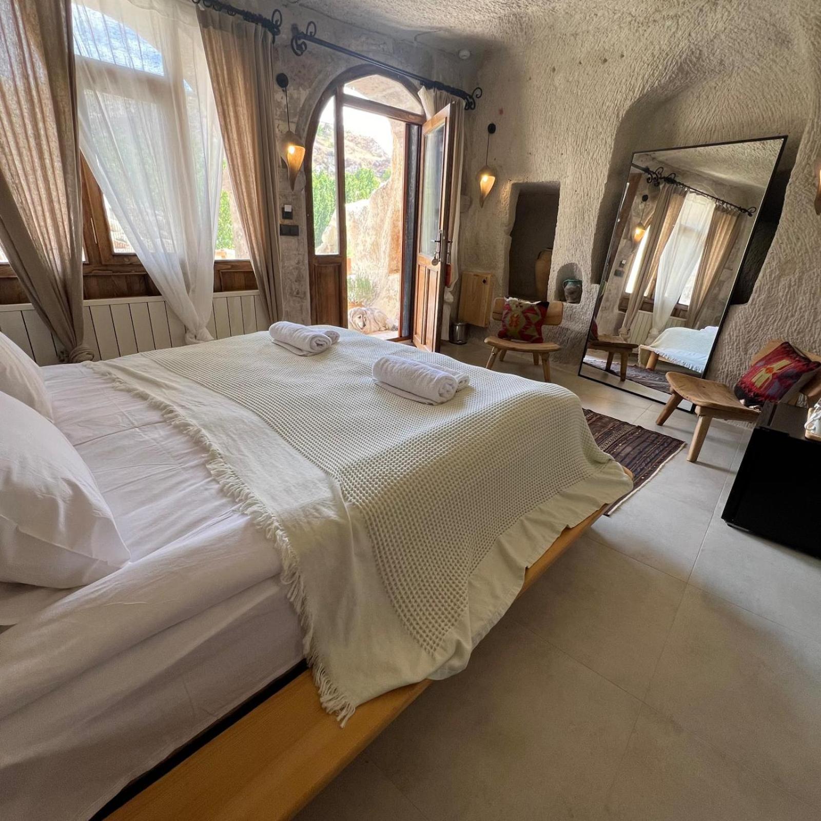 Potamia Cave Suites Ortahisar Екстериор снимка