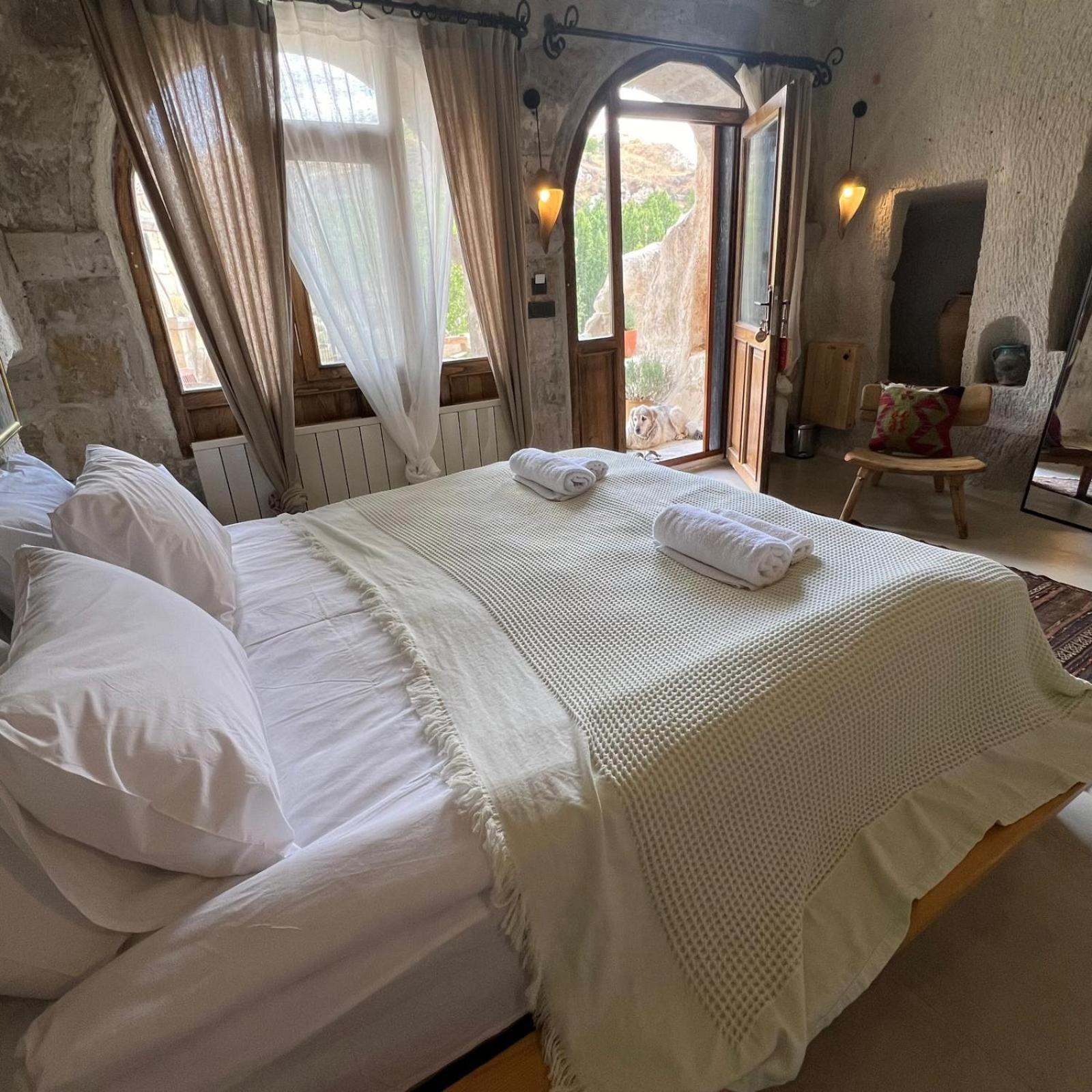 Potamia Cave Suites Ortahisar Екстериор снимка