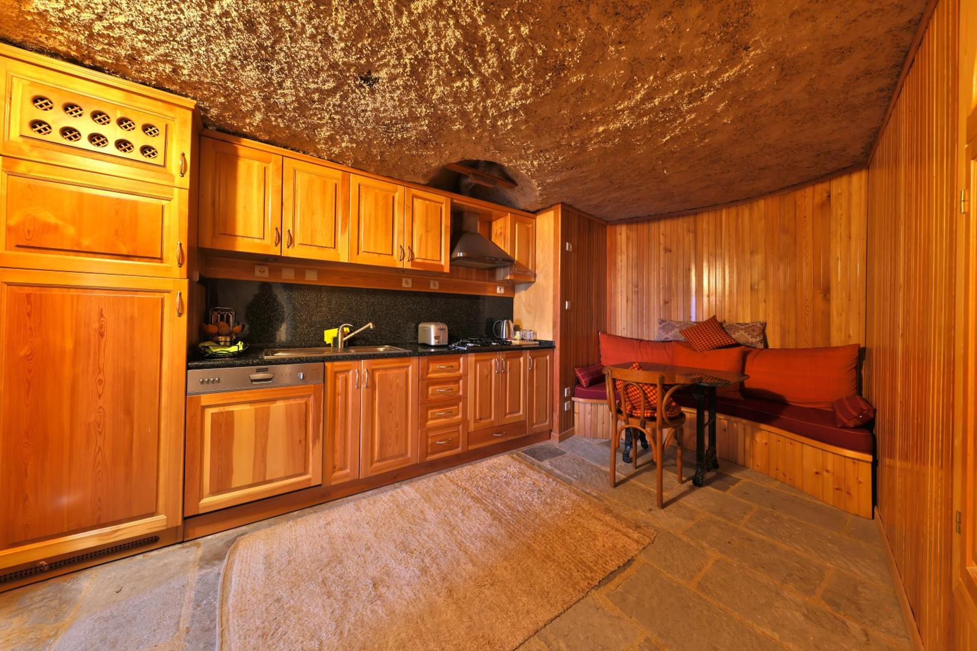 Potamia Cave Suites Ortahisar Екстериор снимка